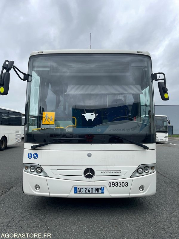 MERCEDES INTOURO N°093303 - Skolebus: billede 1 MERCEDES INTOURO N°093303 - Skolebus: billede 1