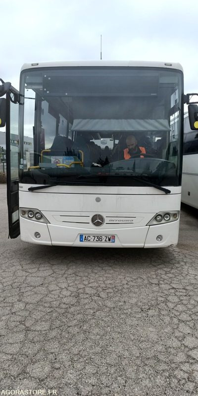 MERCEDES INTOURO N°093361 - Skolebus: billede 1 MERCEDES INTOURO N°093361 - Skolebus: billede 1