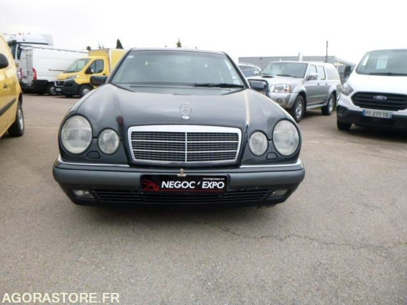 MERCEDES classe E 420 v8 W210 - 1996 - immatriculation espagnole vente pour pro - Bil: billede 3 MERCEDES classe E 420 v8 W210 - 1996 - immatriculation espagnole vente pour pro - Bil: billede 3