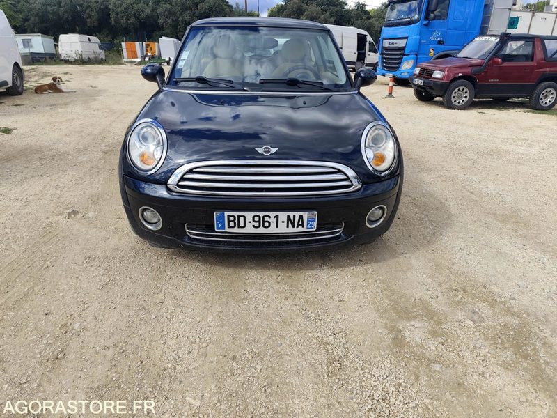 MINI COOPER 1.6 120CV - 2006 - 170500KMS - Bil: billede 2 MINI COOPER 1.6 120CV - 2006 - 170500KMS - Bil: billede 2