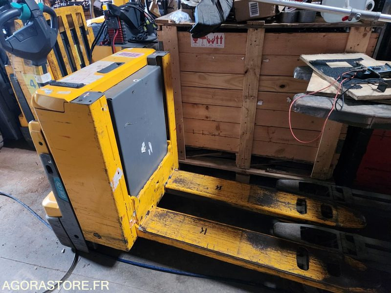 2 TRANSPALETTES ELECTRIQUE A LEVEE INITIALE 24V 150Ah CHARGEUR EMBARQUE DE 2019 - Øvrig maskin: billede 4 2 TRANSPALETTES ELECTRIQUE A LEVEE INITIALE 24V 150Ah CHARGEUR EMBARQUE DE 2019 - Øvrig maskin: billede 4