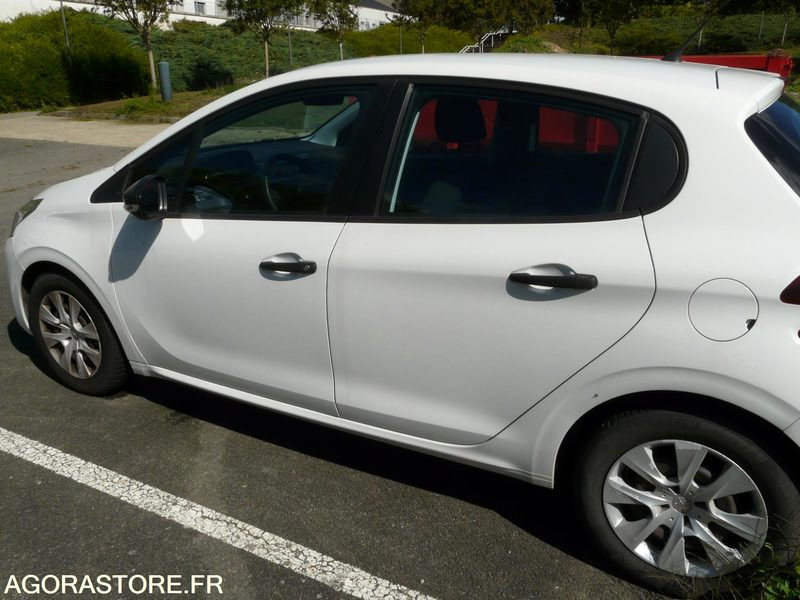 PEUGEOT 208 DX190CZ - Bil: billede 4 PEUGEOT 208 DX190CZ - Bil: billede 4
