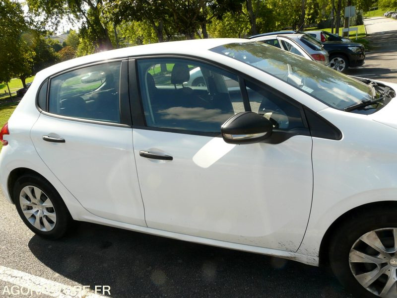 PEUGEOT 208 DX201CZ - Bil: billede 2 PEUGEOT 208 DX201CZ - Bil: billede 2