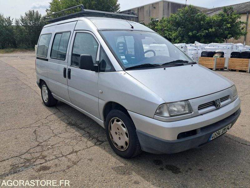 PEUGEOT EXPERT COMBI 8 PLACES - Minibus, Persontransport: billede 2 PEUGEOT EXPERT COMBI 8 PLACES - Minibus, Persontransport: billede 2
