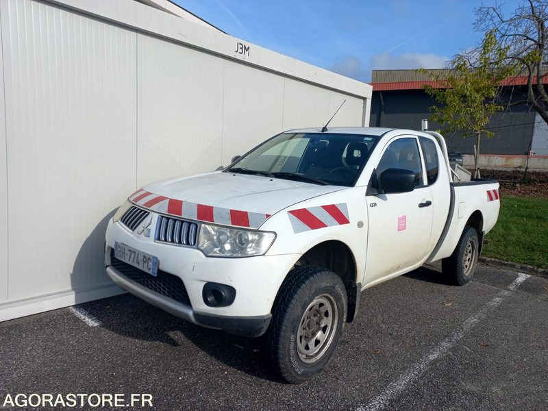 Pick-up Mitsubishi L200 de 2011 (réf. 4229) - Pickup: billede 1 Pick-up Mitsubishi L200 de 2011 (réf. 4229) - Pickup: billede 1