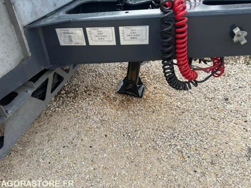 REMORQUE PORTE ENGIN 3 ESSIEUX CENTRAUX MAX TRAILER 2022 1500 KM - Nedbygget platform påhængsvogn: billede 2 REMORQUE PORTE ENGIN 3 ESSIEUX CENTRAUX MAX TRAILER 2022 1500 KM - Nedbygget platform påhængsvogn: billede 2