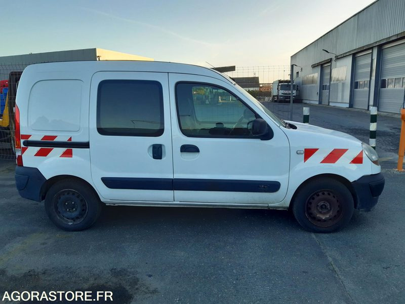RENAULT Kangoo 1.2 Essence - Små varebil: billede 1 RENAULT Kangoo 1.2 Essence - Små varebil: billede 1