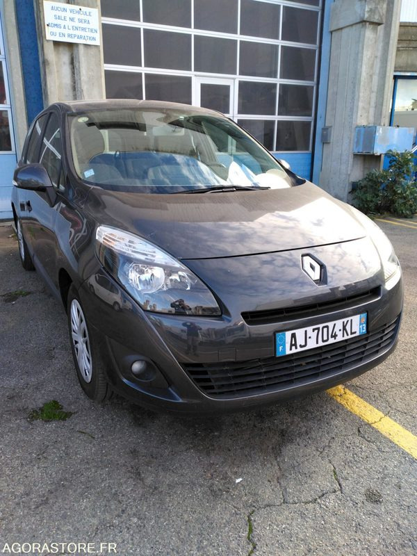 RENAULT SCENIC 1.9 DIESEL - Bil: billede 1 RENAULT SCENIC 1.9 DIESEL - Bil: billede 1