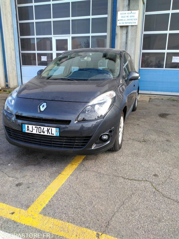 RENAULT SCENIC 1.9 DIESEL - Bil: billede 4 RENAULT SCENIC 1.9 DIESEL - Bil: billede 4