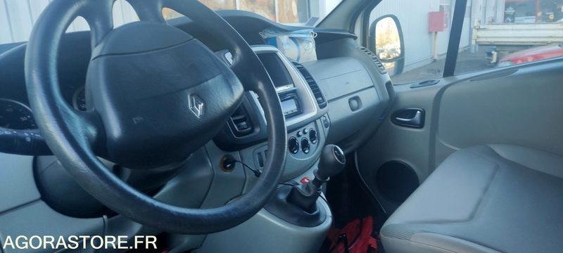 Renault Trafic 2 combi phrase . 2.0 dci 16v minibus long 90 cv - Minibus, Persontransport: billede 4 Renault Trafic 2 combi phrase . 2.0 dci 16v minibus long 90 cv - Minibus, Persontransport: billede 4