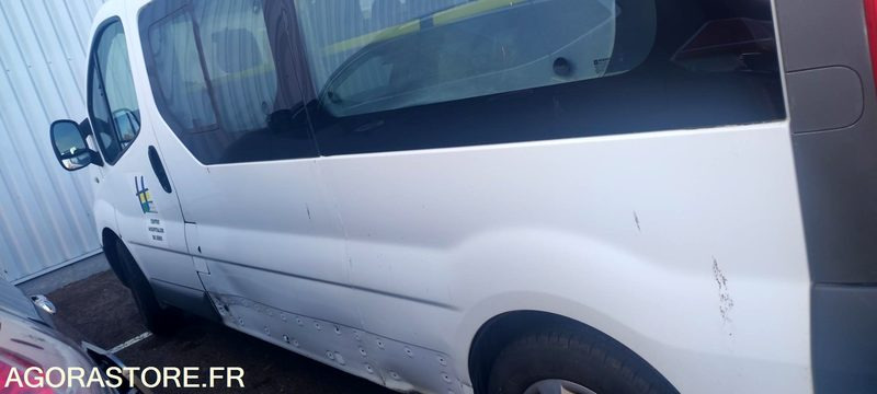 Renault Trafic 2 combi phrase . 2.0 dci 16v minibus long 90 cv - Minibus, Persontransport: billede 2 Renault Trafic 2 combi phrase . 2.0 dci 16v minibus long 90 cv - Minibus, Persontransport: billede 2