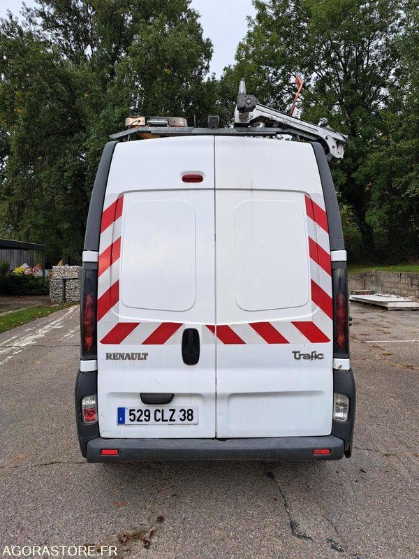 Renault Trafic - 2005 - 79515kms - 529 CLZ 38 - Varevogn: billede 4 Renault Trafic - 2005 - 79515kms - 529 CLZ 38 - Varevogn: billede 4