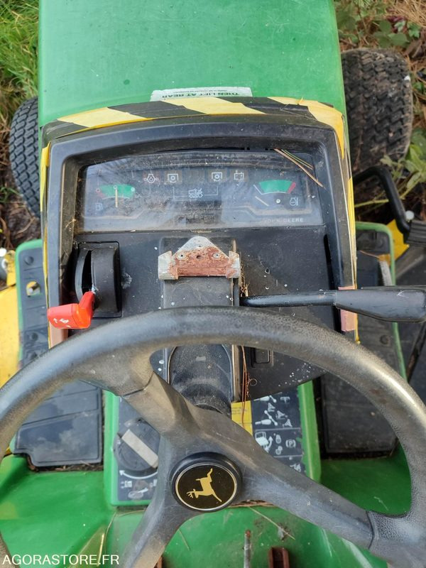 TRACTEUR TONDEUSE JOHN DEERE 455 - Plæneklipper: billede 4 TRACTEUR TONDEUSE JOHN DEERE 455 - Plæneklipper: billede 4