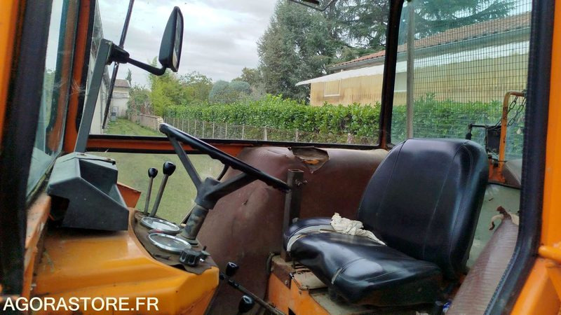 Tracteur RENAULT - 2864H - 1988 - 7723-KY-32 - ROULANT ET MOTEUR TOURNANT - Traktor: billede 3 Tracteur RENAULT - 2864H - 1988 - 7723-KY-32 - ROULANT ET MOTEUR TOURNANT - Traktor: billede 3
