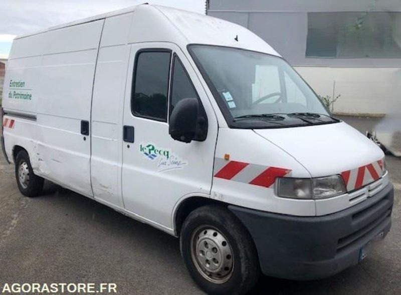 Véhicule PEUGEOT BOXER 2001 NON ROULANT EN L'ETAT - Små varebil: billede 4 Véhicule PEUGEOT BOXER 2001 NON ROULANT EN L'ETAT - Små varebil: billede 4