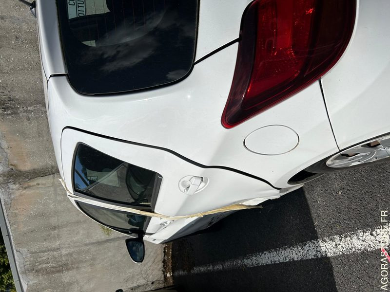 YARIS HYBRIDE AUTOMATIQUE / 2015 / 83416 KMS / NE ROULE PLUS - Bil: billede 4 YARIS HYBRIDE AUTOMATIQUE / 2015 / 83416 KMS / NE ROULE PLUS - Bil: billede 4