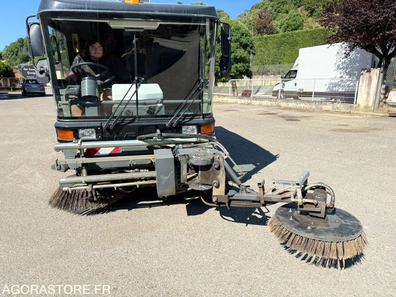 Balayeuse aspiratrice MATHIEUX C 560-2003-6077 Heures - Fejebil: billede 5 Balayeuse aspiratrice MATHIEUX C 560-2003-6077 Heures - Fejebil: billede 5