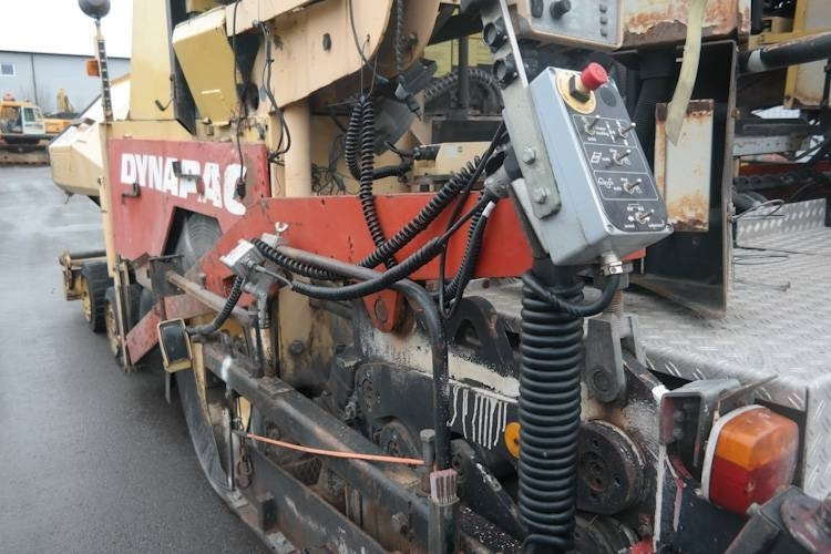 Dynapack F121 4WD - Asfaltudlægger: billede 5 Dynapack F121 4WD - Asfaltudlægger: billede 5