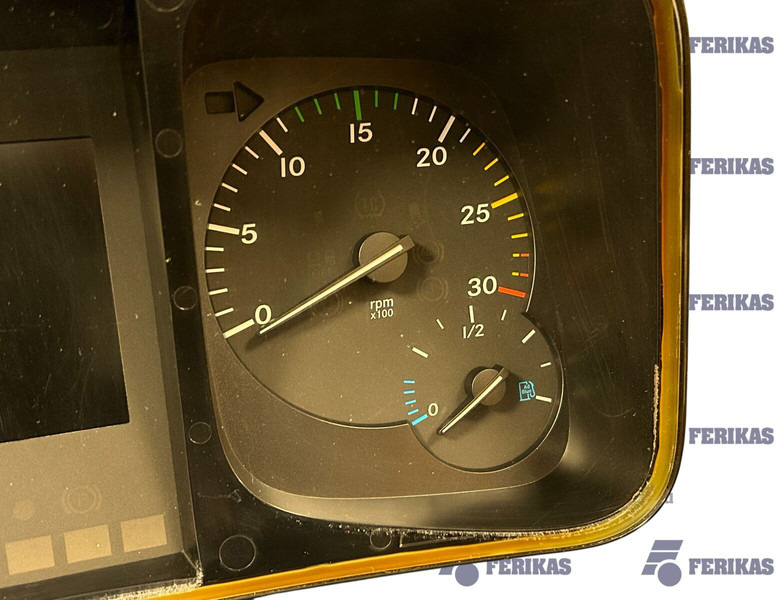 Mercedes-Benz UK version - Instrumentbræt for Lastbil: billede 3 Mercedes-Benz UK version - Instrumentbræt for Lastbil: billede 3