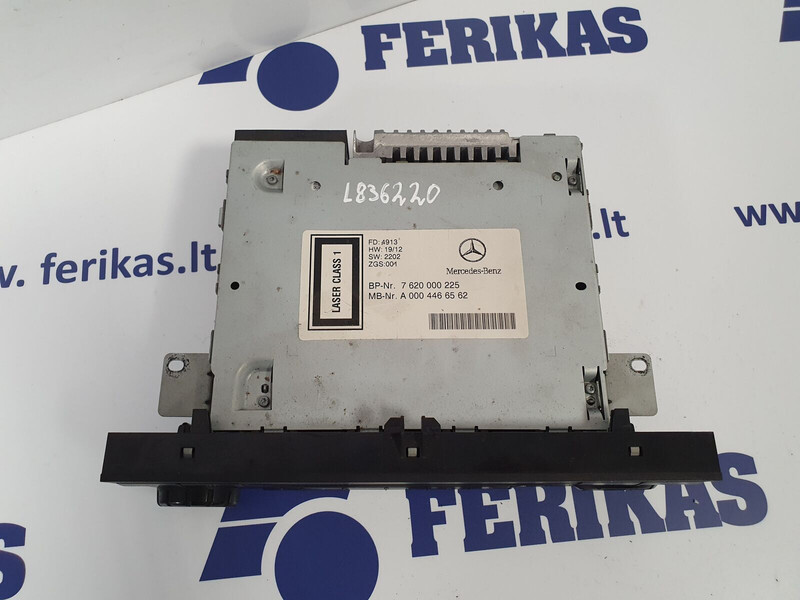 Mercedes-Benz radio - Instrumentbræt for Lastbil: billede 3 Mercedes-Benz radio - Instrumentbræt for Lastbil: billede 3