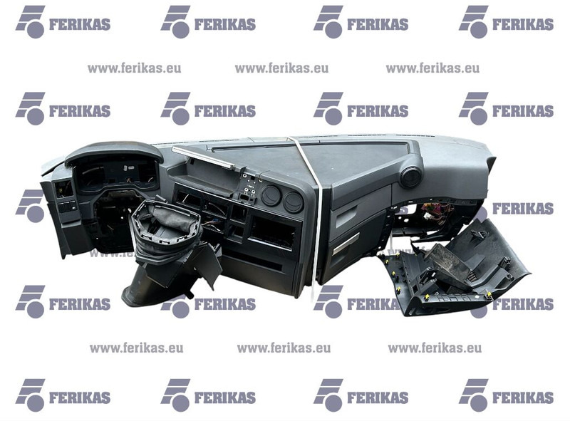 Renault complete dashboard - Kofanger for Lastbil: billede 1 Renault complete dashboard - Kofanger for Lastbil: billede 1