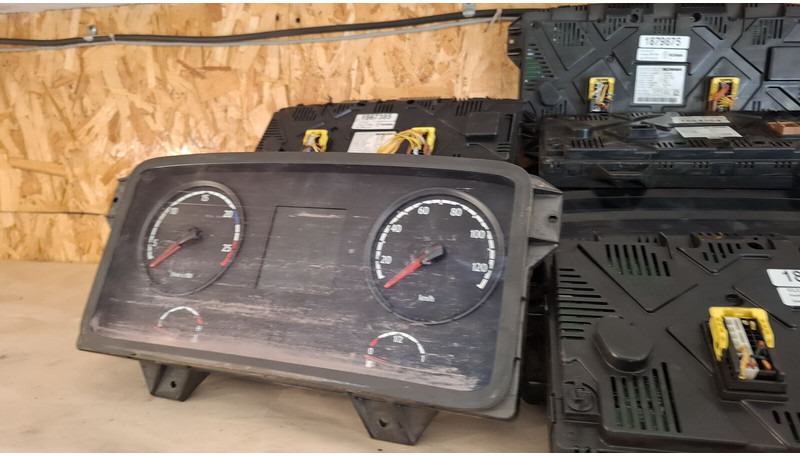 Scania МАН .Ивеко. Вольво. Рено. - Instrumentbræt: billede 3 Scania МАН .Ивеко. Вольво. Рено. - Instrumentbræt: billede 3