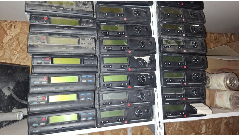 Volvo Video system x-dmr 8 R8 Compact RJ45 - Elektrisk system: billede 1 Volvo Video system x-dmr 8 R8 Compact RJ45 - Elektrisk system: billede 1