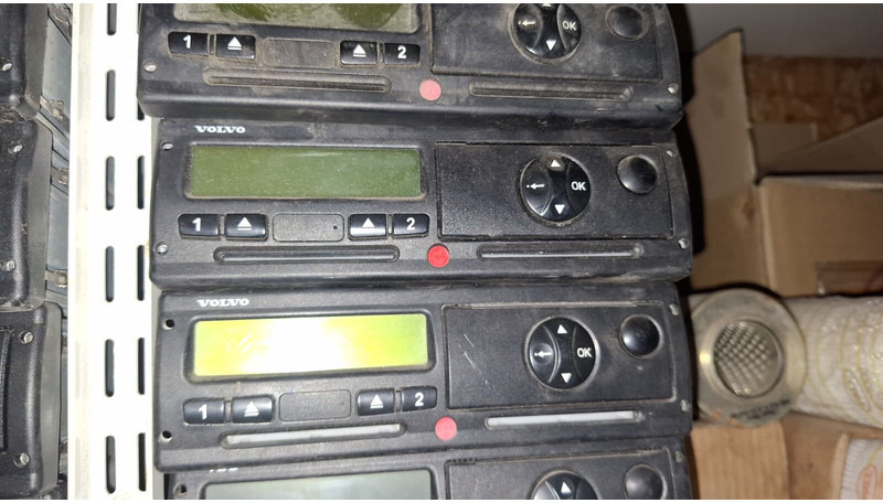 Volvo Video system x-dmr 8 R8 Compact RJ45 - Elektrisk system: billede 2 Volvo Video system x-dmr 8 R8 Compact RJ45 - Elektrisk system: billede 2