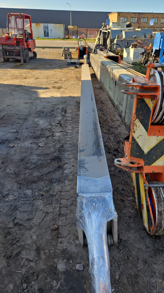 Tadano RTF40-3 - Hydraulisk cylinder for Alle terræn kran: billede 1 Tadano RTF40-3 - Hydraulisk cylinder for Alle terræn kran: billede 1