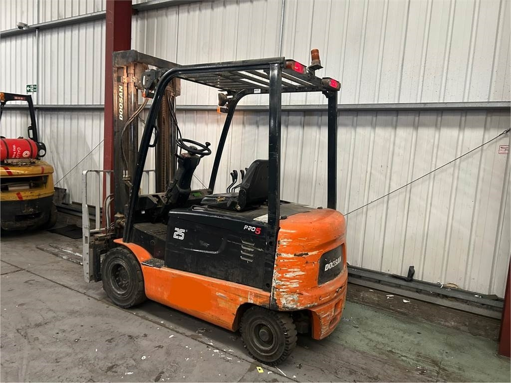 Doosan B25X-5 - El gaffeltruck: billede 3 Doosan B25X-5 - El gaffeltruck: billede 3