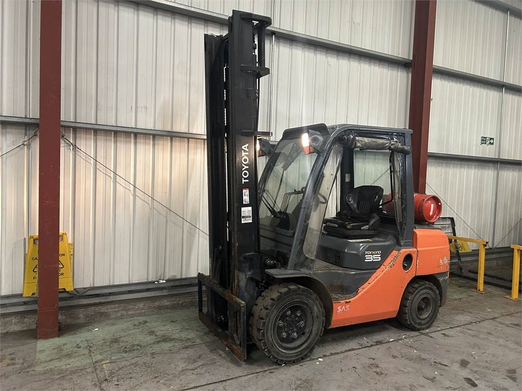 Toyota 02-8FGJF35 - Gas gaffeltruck: billede 2 Toyota 02-8FGJF35 - Gas gaffeltruck: billede 2