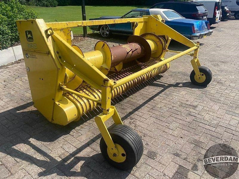 John Deere Pick-up 630 - Høstmaskiner tilbehør: billede 2 John Deere Pick-up 630 - Høstmaskiner tilbehør: billede 2