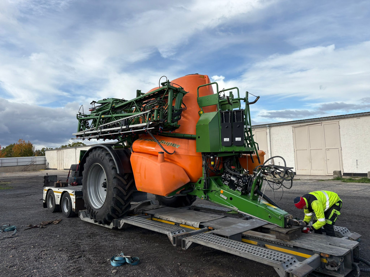 AMAZONE UX 6200 36m GPS - Trailersprøjte: billede 2 AMAZONE UX 6200 36m GPS - Trailersprøjte: billede 2