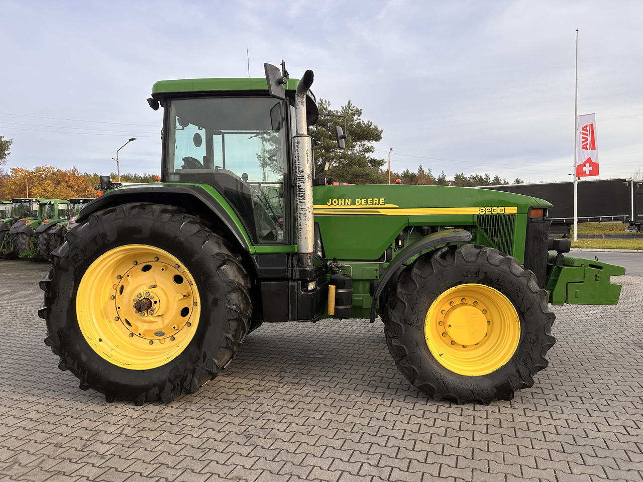 John Deere 8200 PowerShift 8.1 - Traktor: billede 3 John Deere 8200 PowerShift 8.1 - Traktor: billede 3