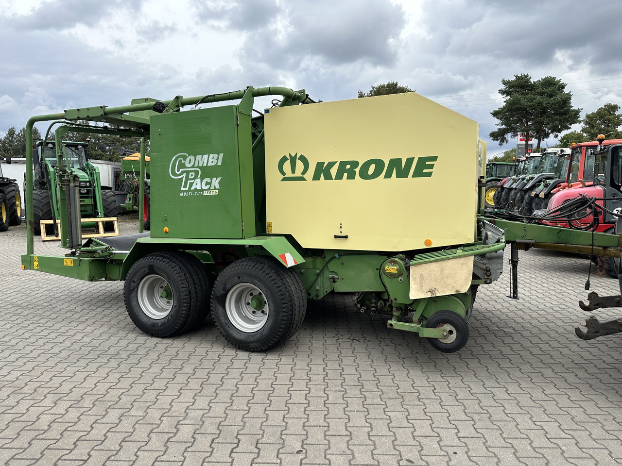 Krone COMBI PACK 1500 V MC - Rundballepresse: billede 2 Krone COMBI PACK 1500 V MC - Rundballepresse: billede 2