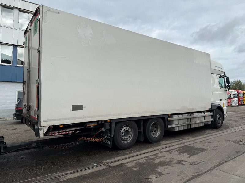 DAF XF 480 6X2 + 2 AXLE HANGER + TRS COOLING + DHOLLANDIA LIFT (2x) - Kølevogn lastbil: billede 4 DAF XF 480 6X2 + 2 AXLE HANGER + TRS COOLING + DHOLLANDIA LIFT (2x) - Kølevogn lastbil: billede 4
