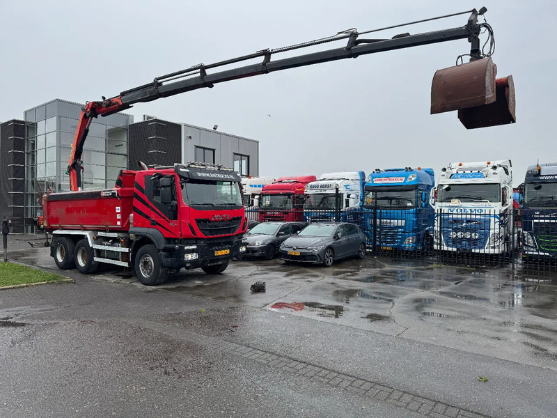 Iveco Trakker 500 6X4 EURO 6 KIPPER + PALFINGER PK18002 FULL STEEL - Tipvogn lastbil, Lastbil med kran: billede 3 Iveco Trakker 500 6X4 EURO 6 KIPPER + PALFINGER PK18002 FULL STEEL - Tipvogn lastbil, Lastbil med kran: billede 3