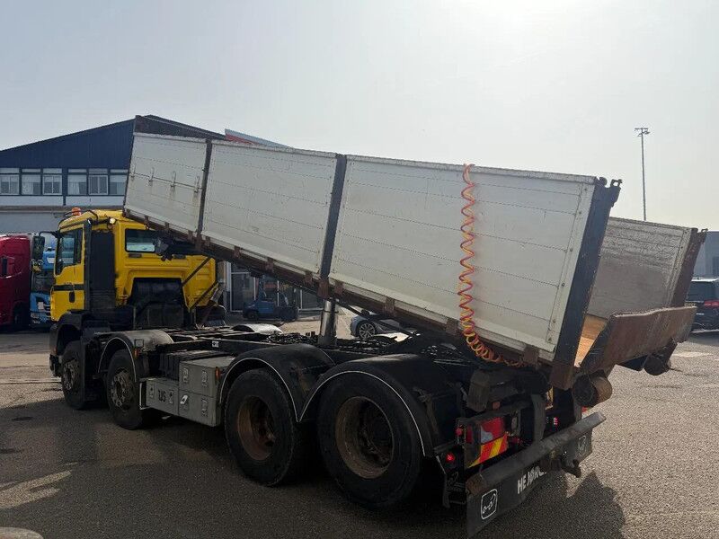 MAN TGA 35.390 8X2 KIPPER - LIFTING AXLE - Lastbil med wirehejs: billede 4 MAN TGA 35.390 8X2 KIPPER - LIFTING AXLE - Lastbil med wirehejs: billede 4