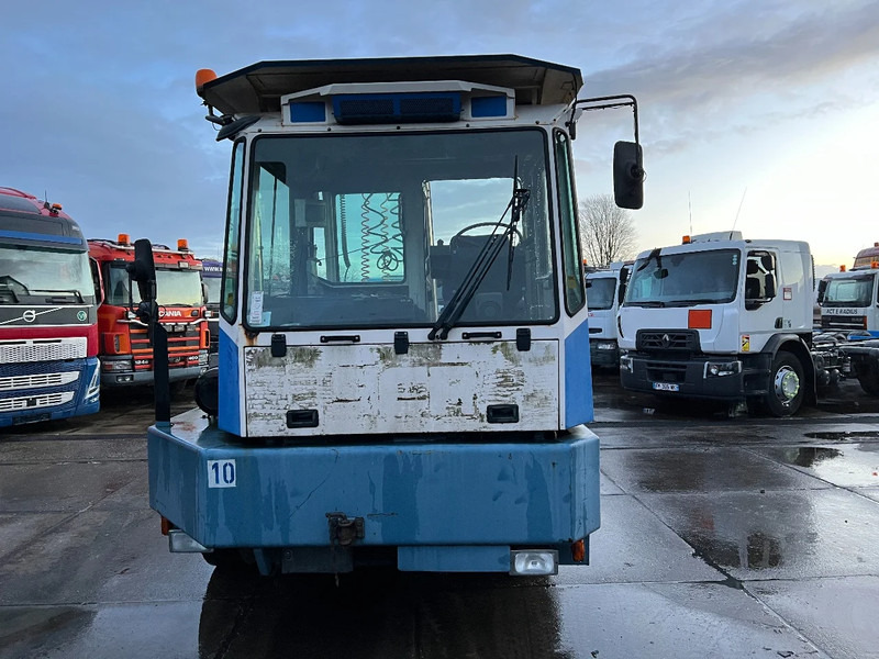 Mafi MT25T131C 4X2 *GEARBOX DON'T GO IN REVERSE* MT25T131C - Terminaltraktor: billede 2 Mafi MT25T131C 4X2 *GEARBOX DON'T GO IN REVERSE* MT25T131C - Terminaltraktor: billede 2