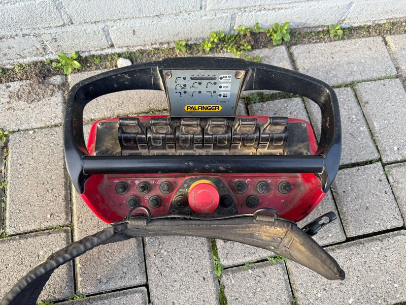 Scania G370 4X4 EURO 6 + 3-SIDE TIPPER + PALFINGER PK9002 + REMOTE - Lastbil med kran: billede 5 Scania G370 4X4 EURO 6 + 3-SIDE TIPPER + PALFINGER PK9002 + REMOTE - Lastbil med kran: billede 5