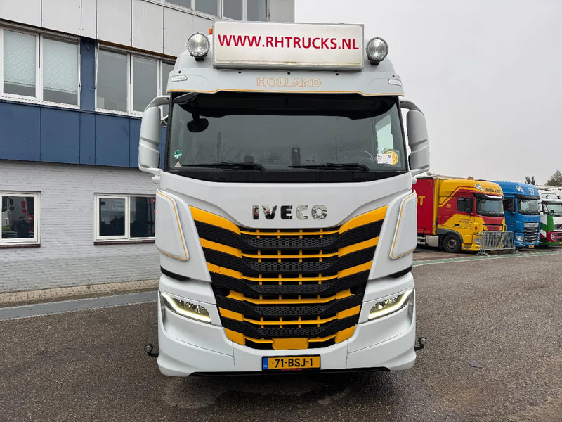 Iveco S-WAY 460 4X2 EURO 6 SKIRTS DOUBLE TANK - Trækker: billede 2 Iveco S-WAY 460 4X2 EURO 6 SKIRTS DOUBLE TANK - Trækker: billede 2