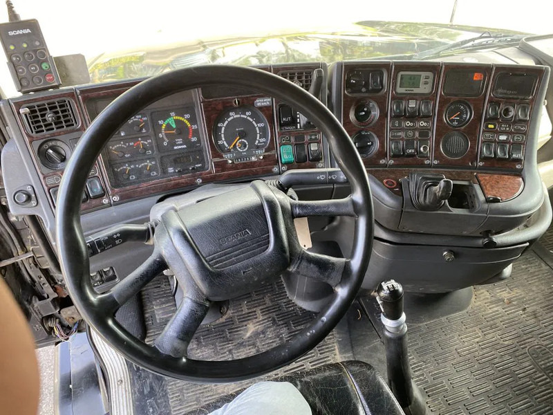 Trækker Scania T164-580 V8 6X2 + RETARDER + KIEPHYDRAULIEK - EURO 3 - MANUAL GEAR: billede 17 Trækker Scania T164-580 V8 6X2 + RETARDER + KIEPHYDRAULIEK - EURO 3 - MANUAL GEAR: billede 17