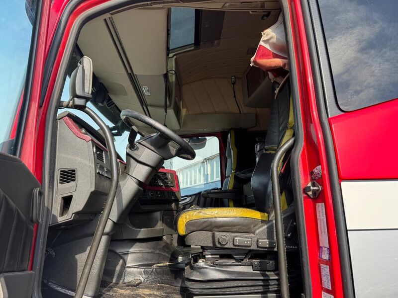 Leje en Volvo FH 16.750 6X4 EURO 6 + EPSILON S260Z + CABIN: EPSCAB (PALFINGER) Volvo FH 16.750 6X4 EURO 6 + EPSILON S260Z + CABIN: EPSCAB (PALFINGER): billede 18