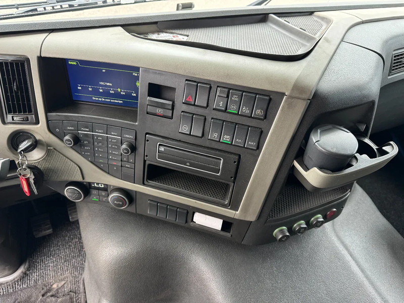 Trækker Volvo FM 370 4X2 EURO 6 SKIRTS SPOILERS I-SHIFT: billede 10