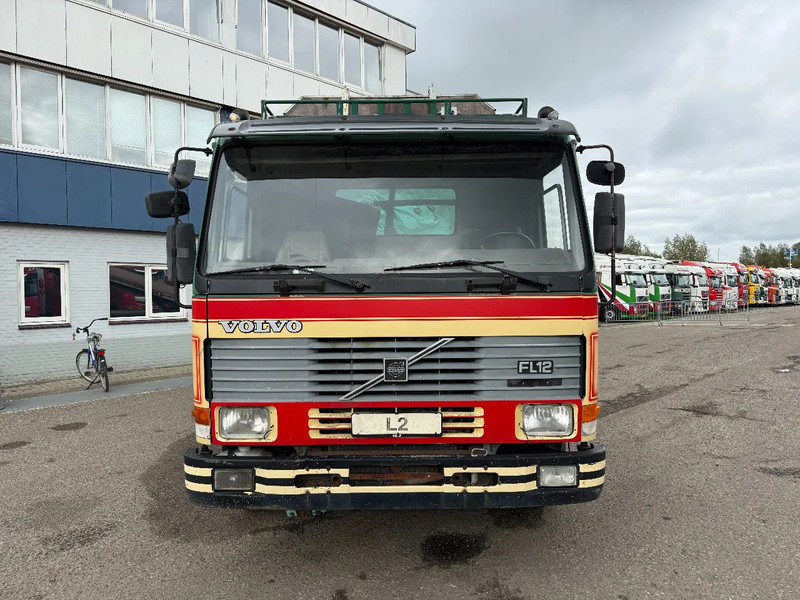 Volvo FL 12.420 6X2 MANUAL GEAR / FULL STEEL SUSP. / 10 TYRES / HUB REDUCT. + CABLELIFT TIPPER + CONTAINER FLATBED - Lastbil med wirehejs: billede 2 Volvo FL 12.420 6X2 MANUAL GEAR / FULL STEEL SUSP. / 10 TYRES / HUB REDUCT. + CABLELIFT TIPPER + CONTAINER FLATBED - Lastbil med wirehejs: billede 2