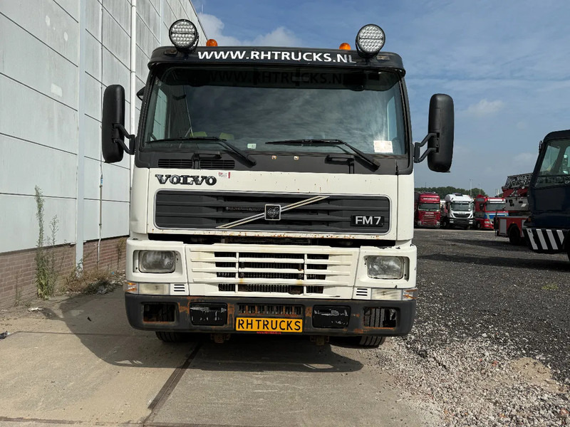 Volvo FM 7.290 4X2 - EURO 2 + MANUAL GEARBOX - Lastbil med lad: billede 2 Volvo FM 7.290 4X2 - EURO 2 + MANUAL GEARBOX - Lastbil med lad: billede 2