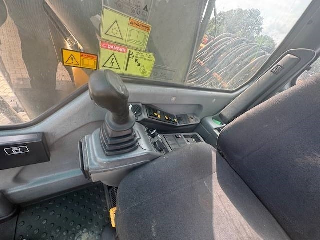 Hjulgravemaskine Volvo EW 180 B: billede 8