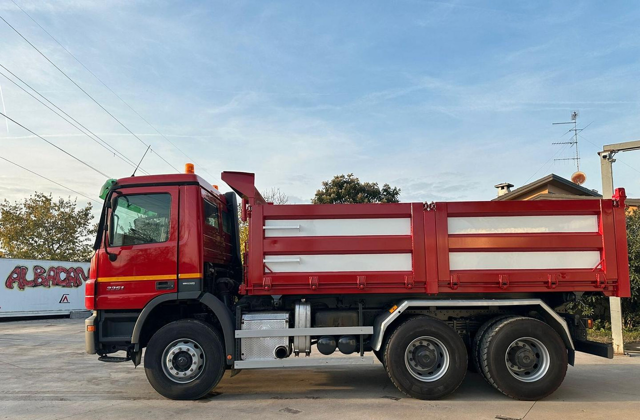 Mercedes Actros 3 assi 33 51 euro 5 - Lastbil med lad: billede 2 Mercedes Actros 3 assi 33 51 euro 5 - Lastbil med lad: billede 2