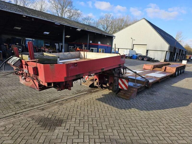SCHEUERLE STBV 4544 ABFP Scheuerle STBV 4544 ABFP Dieplader 1993 – 4 Assen – 22.7 Ton Laadvermogen – Luchtvering – Trommelremmen- 2 meter uischuifbaar - Nedbygget platform sættevogn: billede 3 SCHEUERLE STBV 4544 ABFP Scheuerle STBV 4544 ABFP Dieplader 1993 – 4 Assen – 22.7 Ton Laadvermogen – Luchtvering – Trommelremmen- 2 meter uischuifbaar - Nedbygget platform sættevogn: billede 3