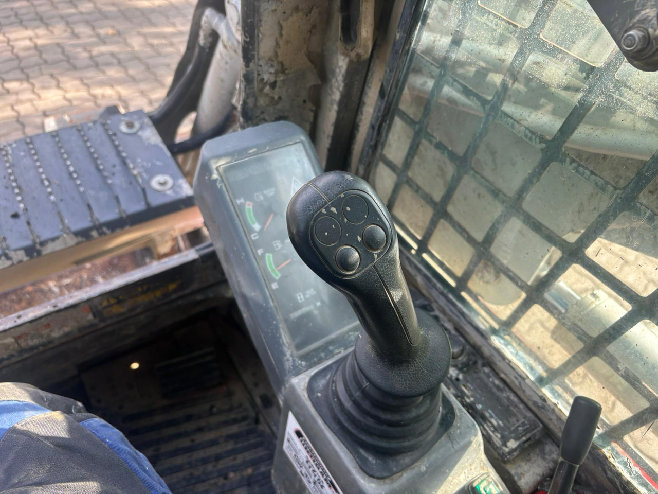 Skridstyret minilæsser TAKEUCHI TL 230: billede 12